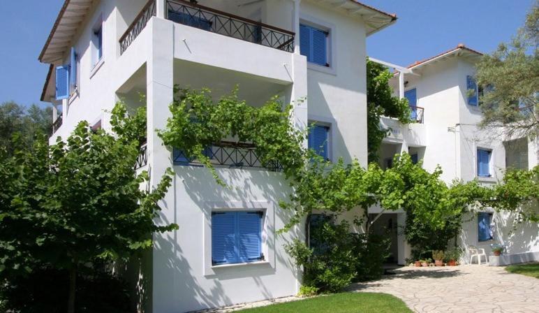 Armonia Apartments Василики Экстерьер фото