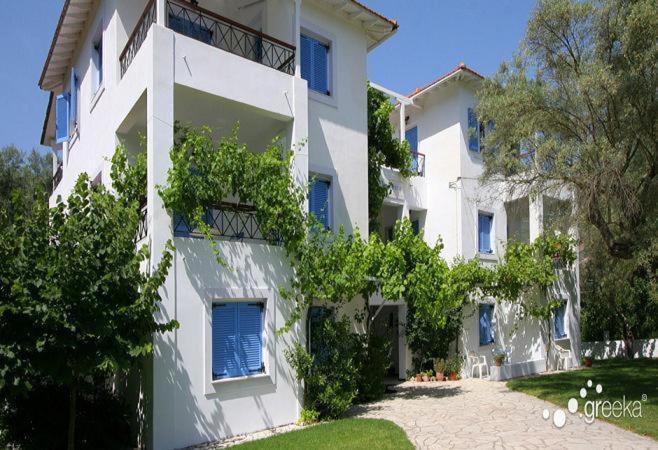 Armonia Apartments Василики Экстерьер фото